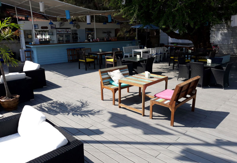 海边餐厅木塑平台休闲区